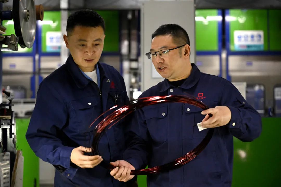 蘇保信的工匠絕活:試驗(yàn)千次,一絲不茍 | 新時(shí)代"中國(guó)好人"故事|中國(guó)_